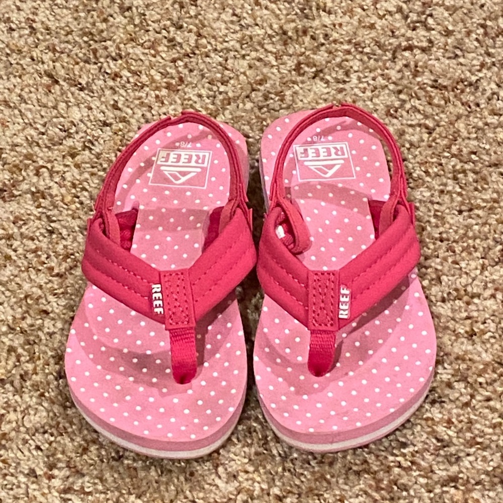 Toddler flip flops